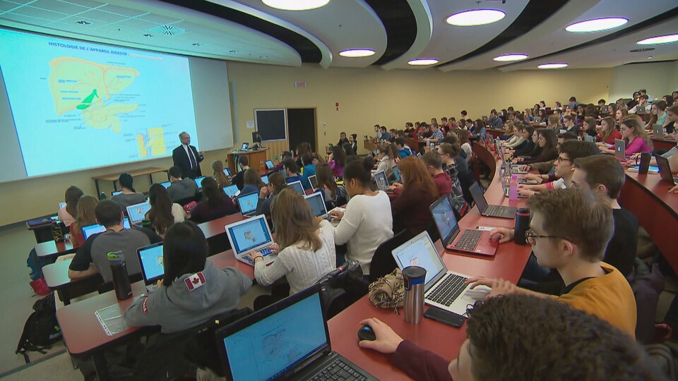 Une salle de cours à l'Université Laval.