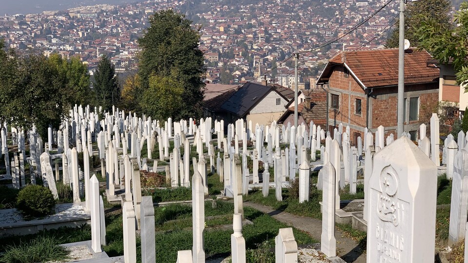  Le cimetière de Sarajevo, en Bosnie-Herzégovine.