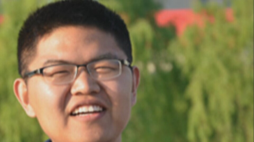 Gros plan de Yueshang Wang.