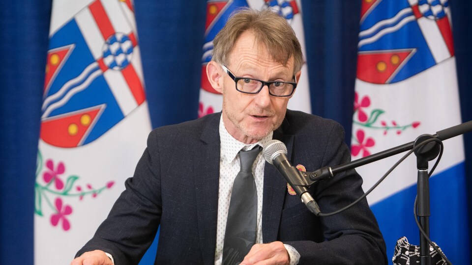 Brendan Hanley en conférence de presse.