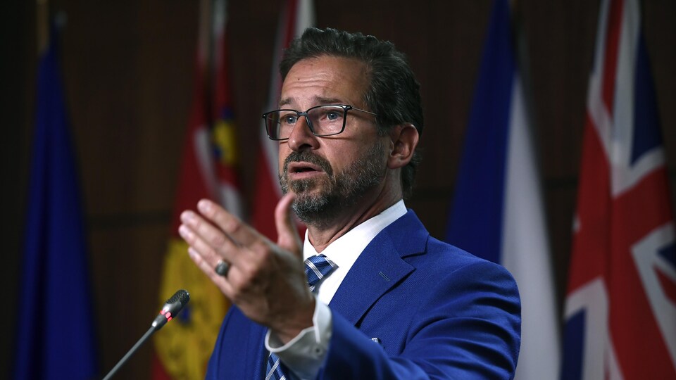 Le chef du Bloc québécois, Yves-François Blanchet en conférence de presse.