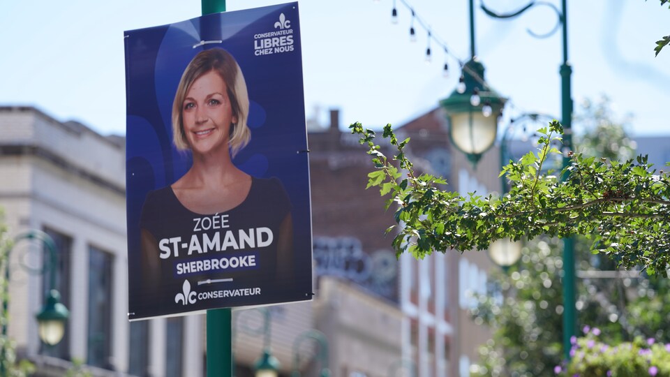 Le pancarte de la candidate conservatrice Zoée St-Amand dans Sherbrooke. 