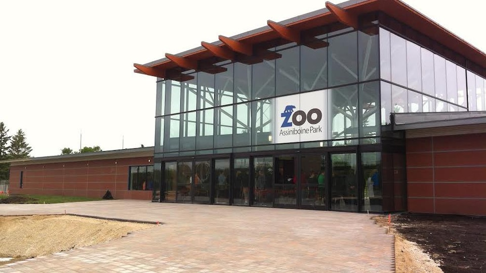 L'entrée du zoo du parc Assiniboine