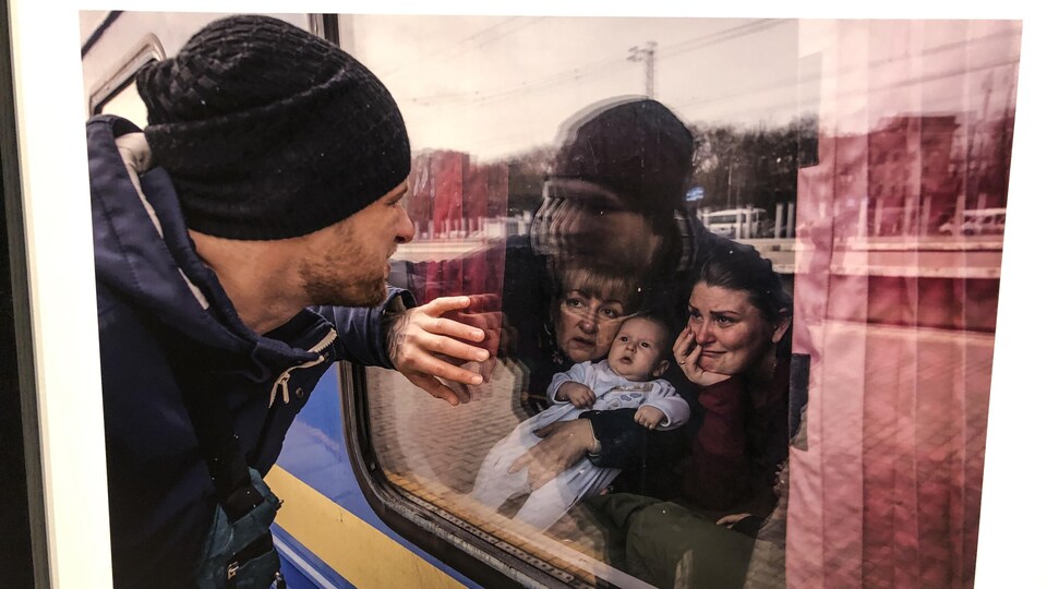 Une photographie de réfugiés ukrainiens. 