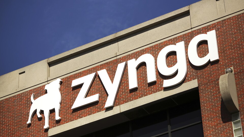 Le logo de Zynga sur la façade du siège social de l'entreprise à San Francisco.