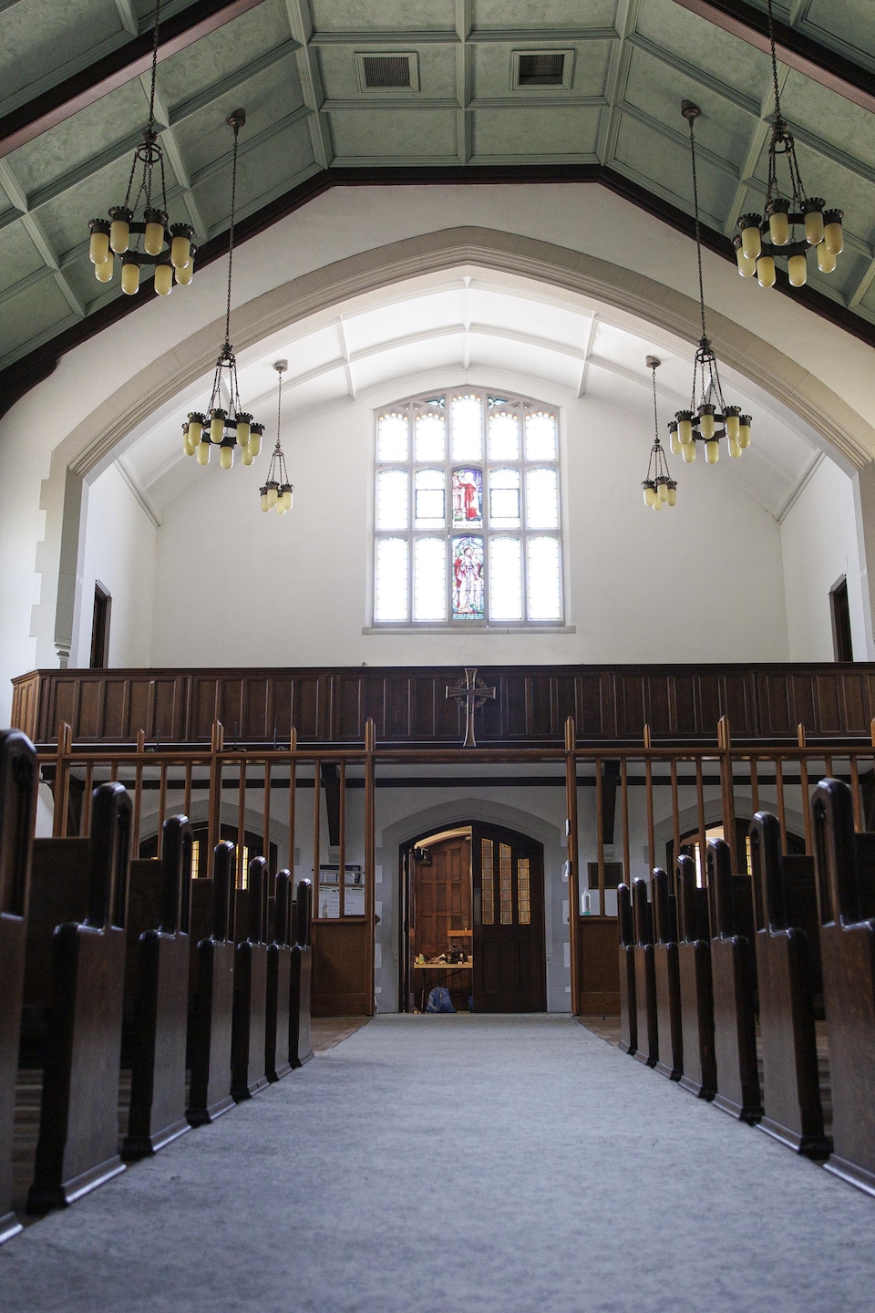 L'intérieur de l'église unie de Roncesvalles, à Toronto.