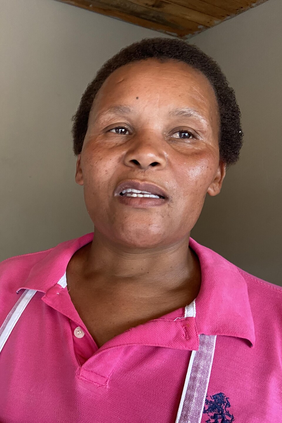 Alice Modiri, responsable d'une soupe populaire dans le township d'Alexandra. Mars 2023