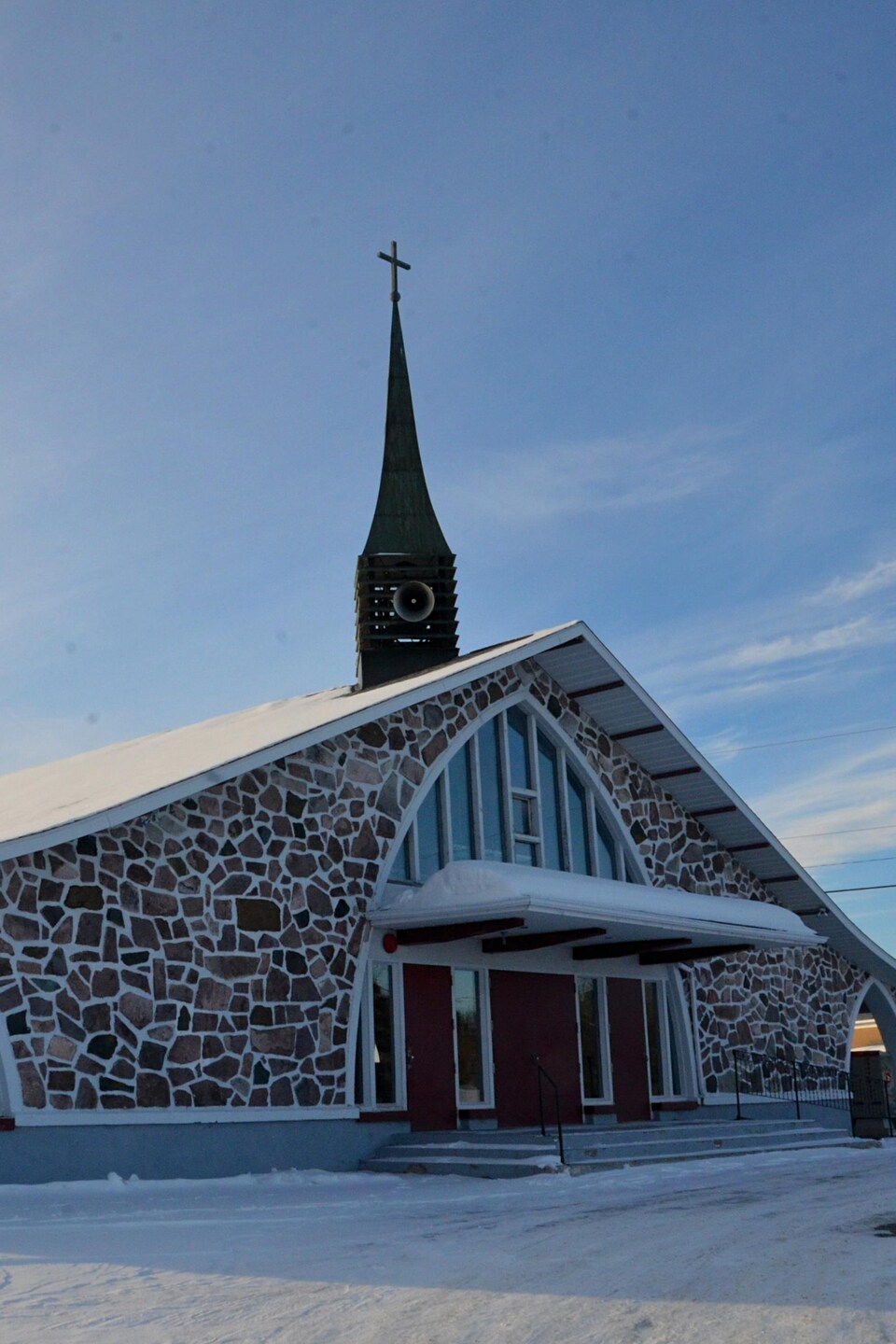 L'église de Mont-Brun située tout près de l'école primaire.
