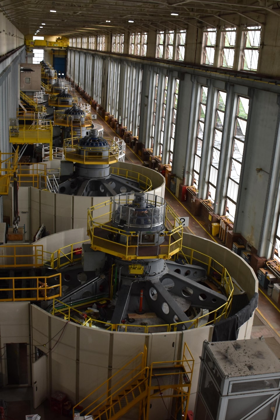 Intérieur d'une centrale hydro électrique
