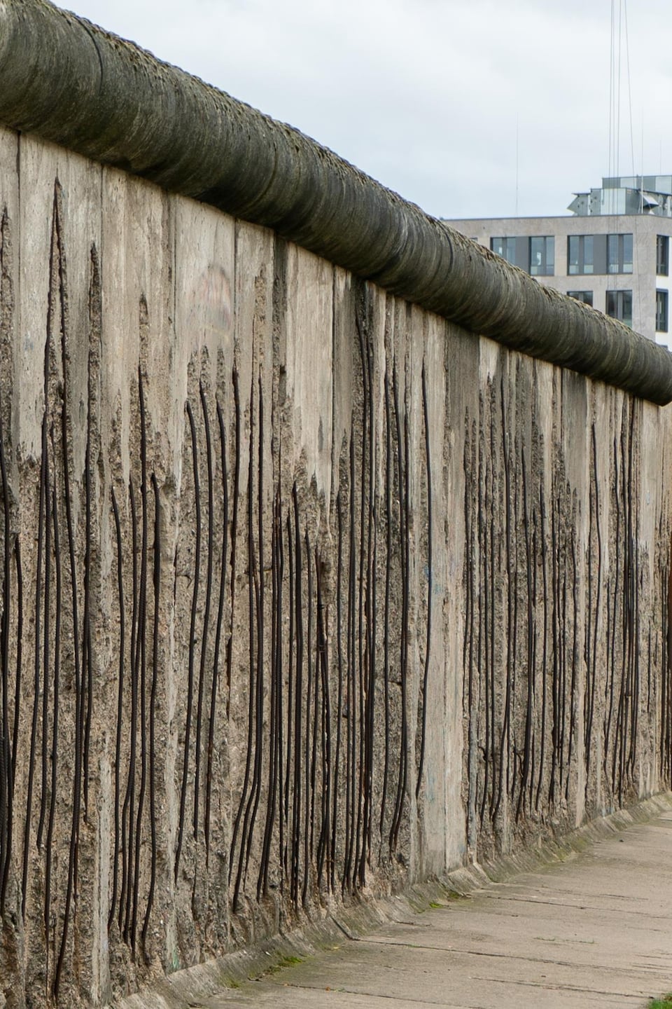 Une partie du mur de Berlin.