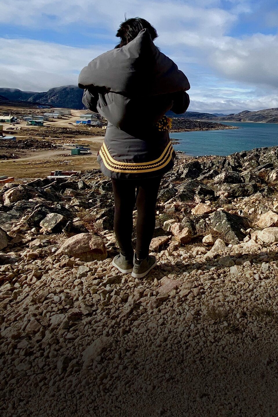 Vue sur la baie qui abrite Kinngait