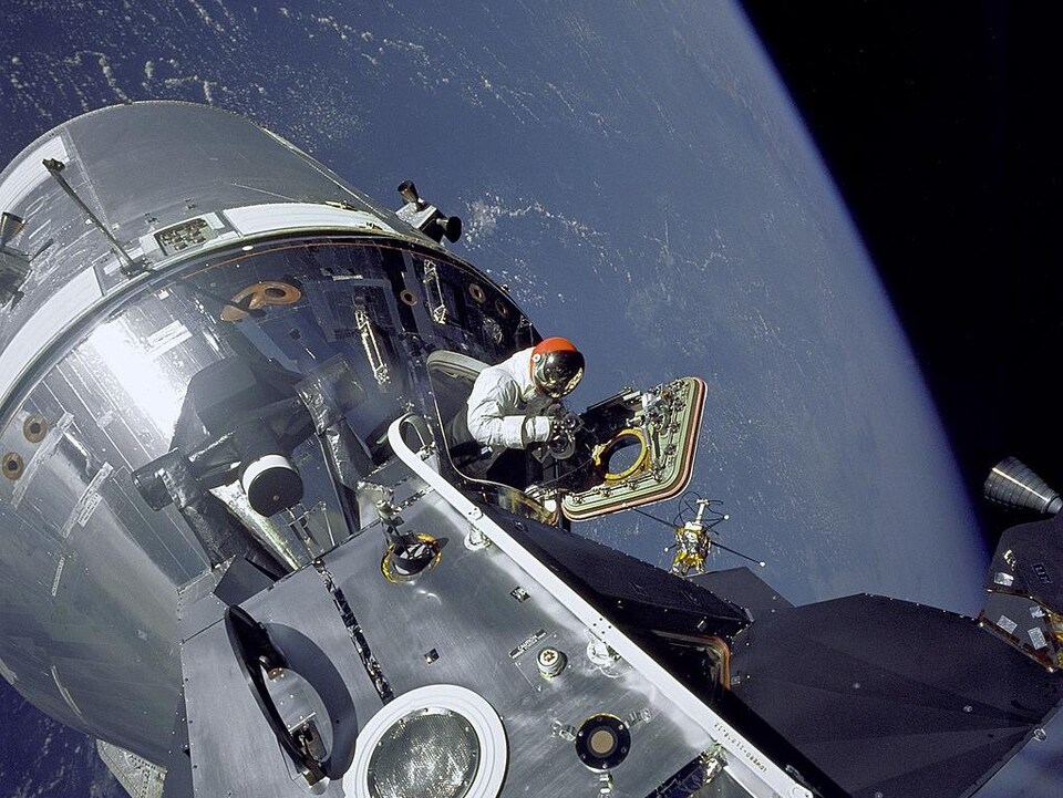 David Scott dans l'espace.