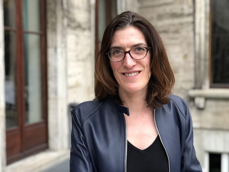 Claire Demesmay sourit à l'objectif.