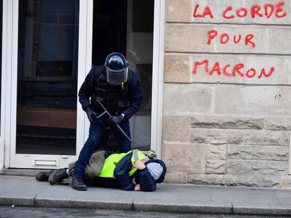 Les Gilets Jaunes Et Le Pouvoir De Limage Ottawa Business