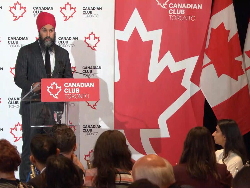 Jagmeet Singh lors d'un discours au Canadian Club à Toronto.