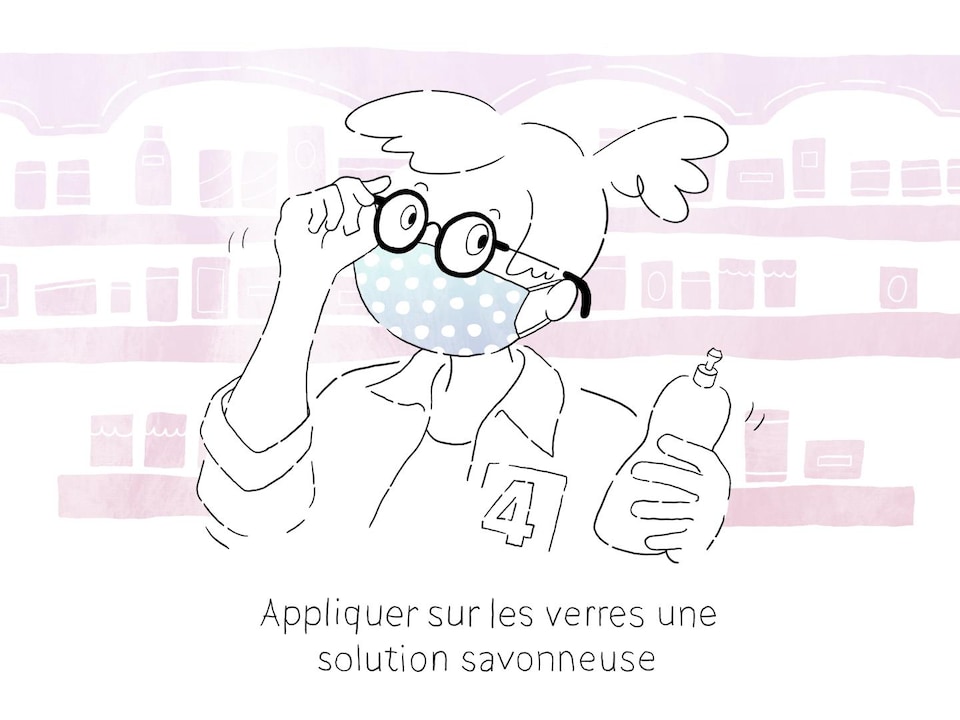 Illustration qui montre une personne qui a appliqué sur ses verres une solution savonneuse. Elle porte un masque, tient une bouteille de savon à vaisselle dans une main et ajuste ses lunettes sur son visage de l'autre main.