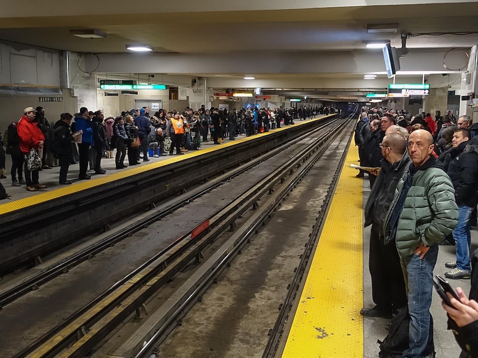 Des usagers de la STM