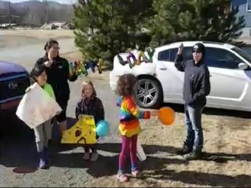 Des Anniversaires Pas Banals En Temps De Pandemie Radio Canada Ca