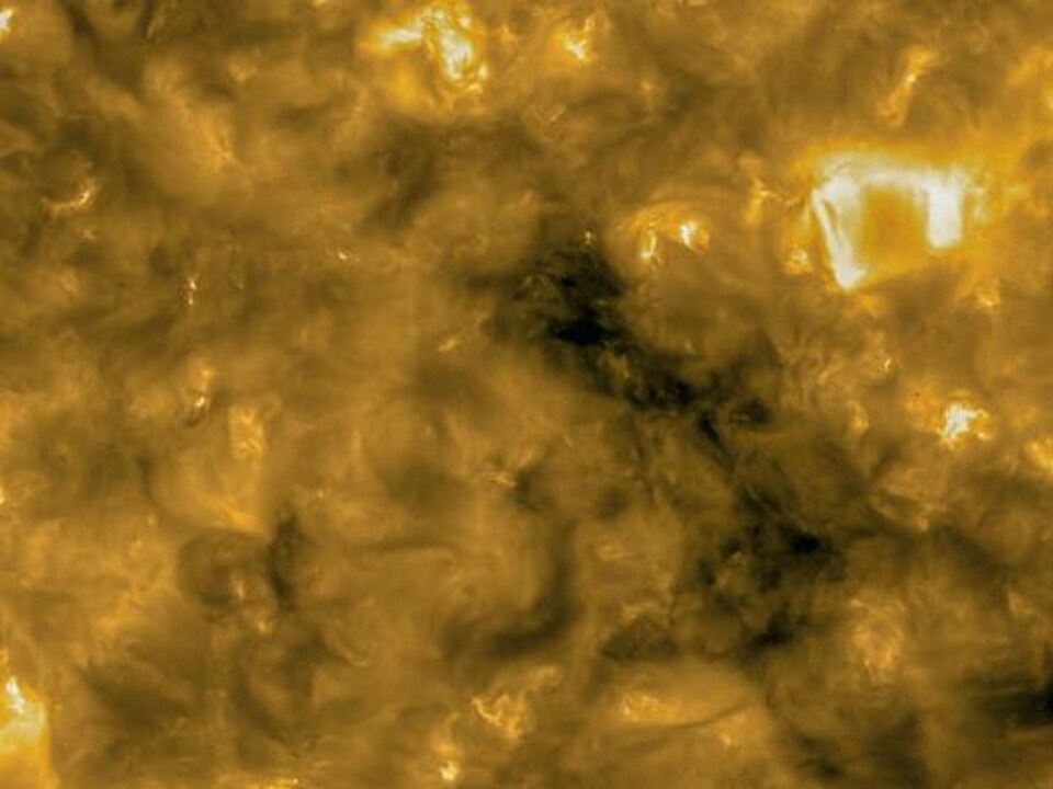 Des points lumineux à la surface du Soleil.