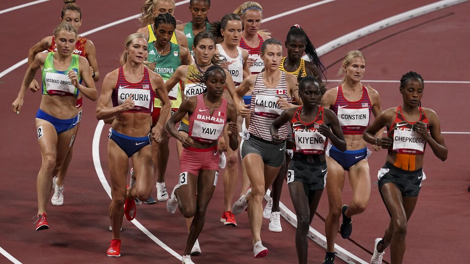 Geneviève Lalonde en finale du 3000 m steeple.
