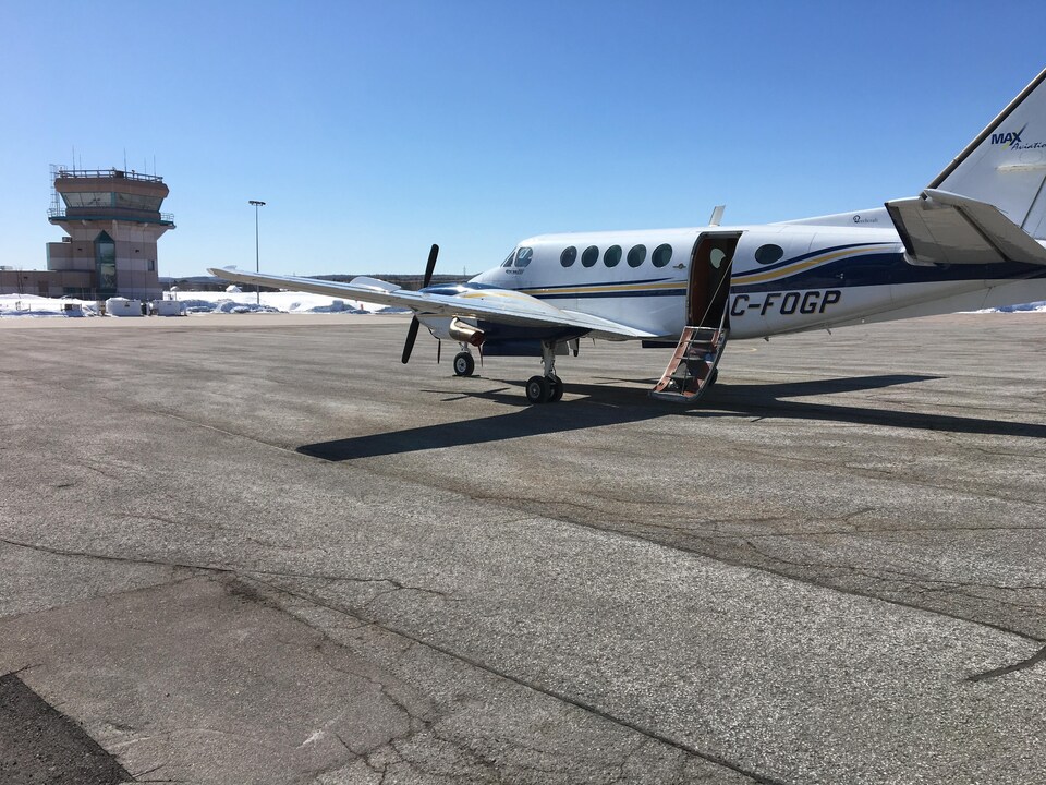 Roberval veut un transporteur aérien à son aéroport RadioCanada.ca