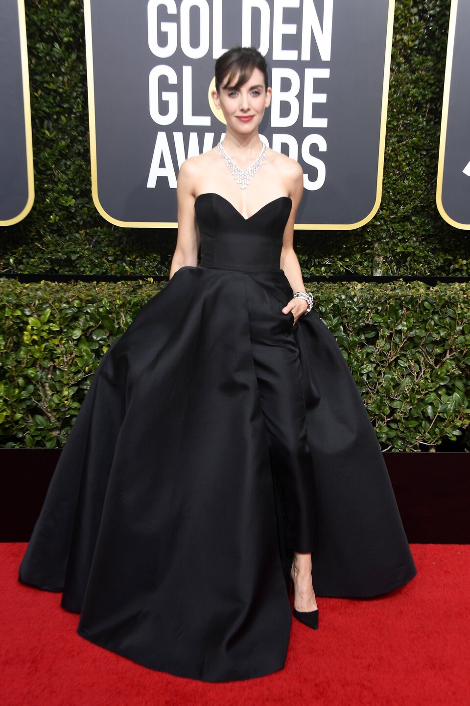 L'actrice Allison Brie sur le tapis rouge des Golden Globes 2018