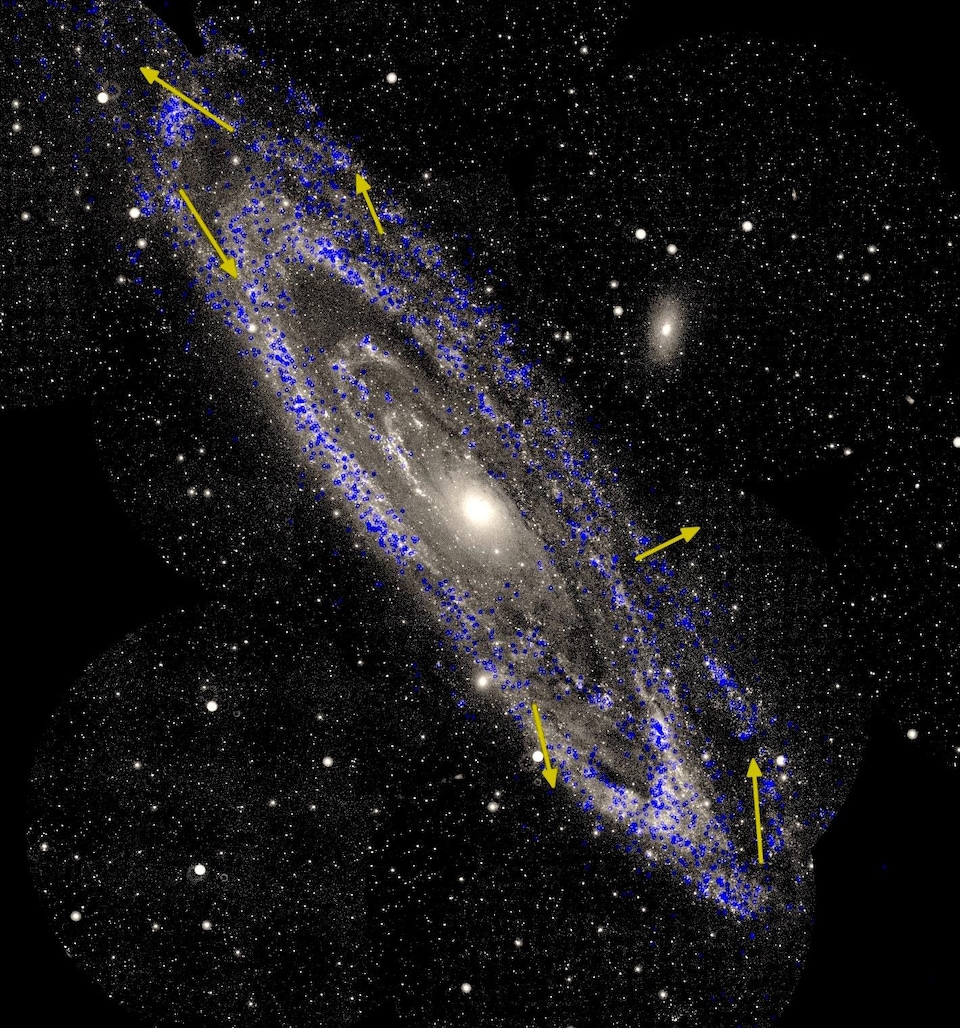 Une vue d'Andromède avec les mesures du mouvement des étoiles qui composent la galaxie. 