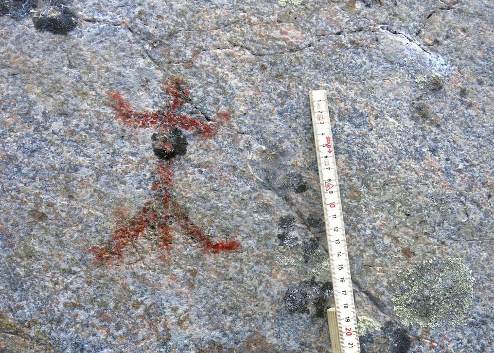 Peinture rupestre découverte en 2016 dans le secteur du lac à Moïse.            