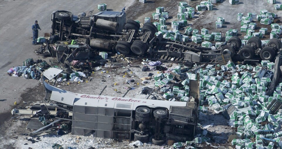 Une scène de désolation après l'accident impliquant l'autocar des Boncos