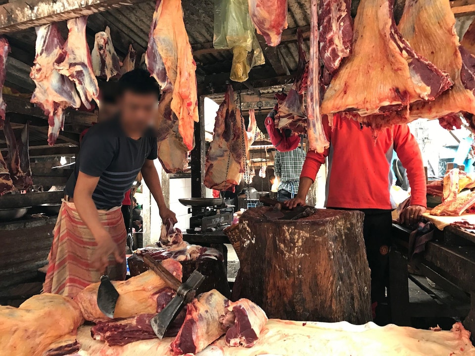 Une boucherie dans le marché de Shillong, dans le nord-est de l'Inde. La majorité des habitants sont catholiques. 