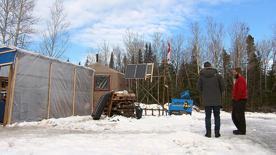 Camp de la rivière