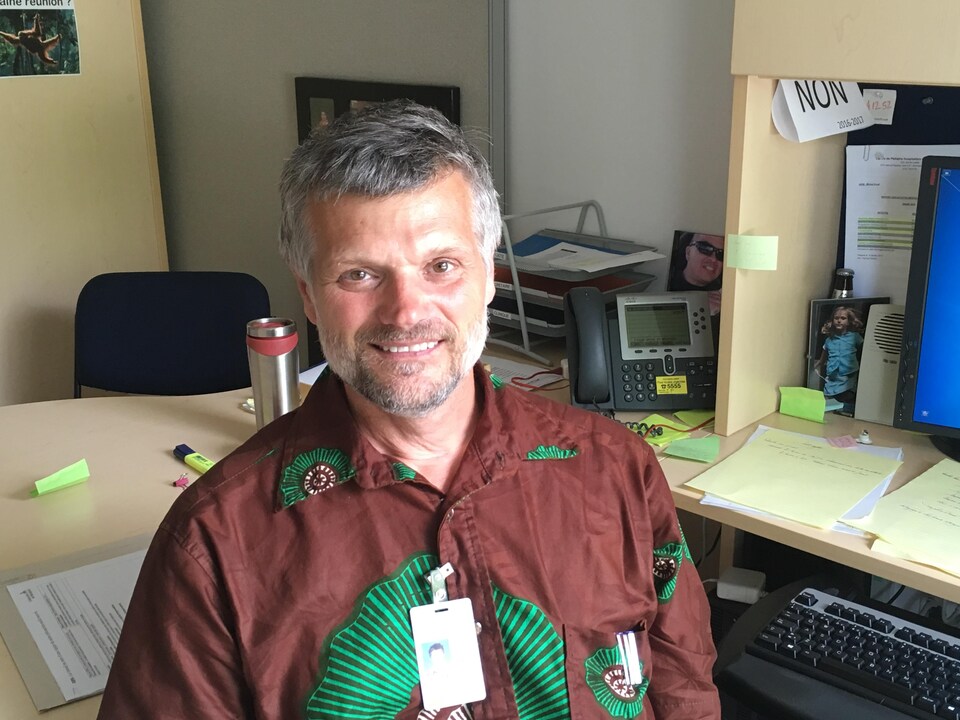 Le Dr Michel Duval, médecin-pédiatre au CHU Sainte-Justine