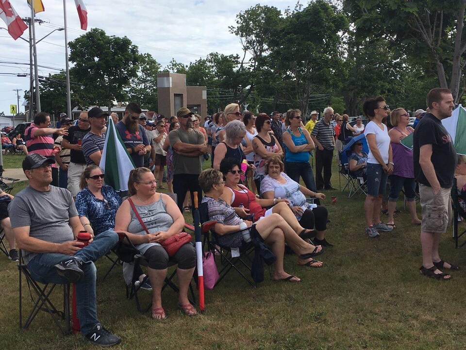 Une foule de manifestants