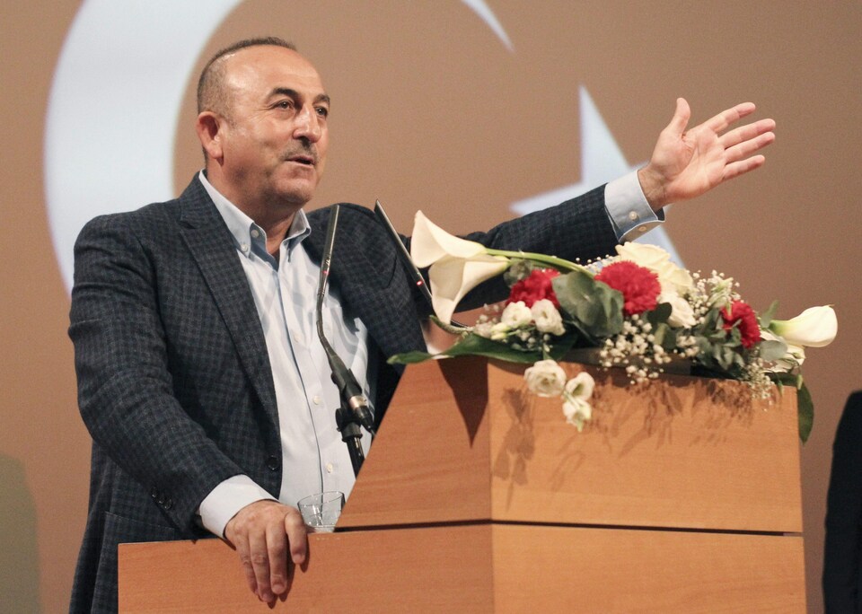 Le ministre turc des Affaires étrangères, Mevlut Cavusoglu, lors du rassemblement à Metz, en France