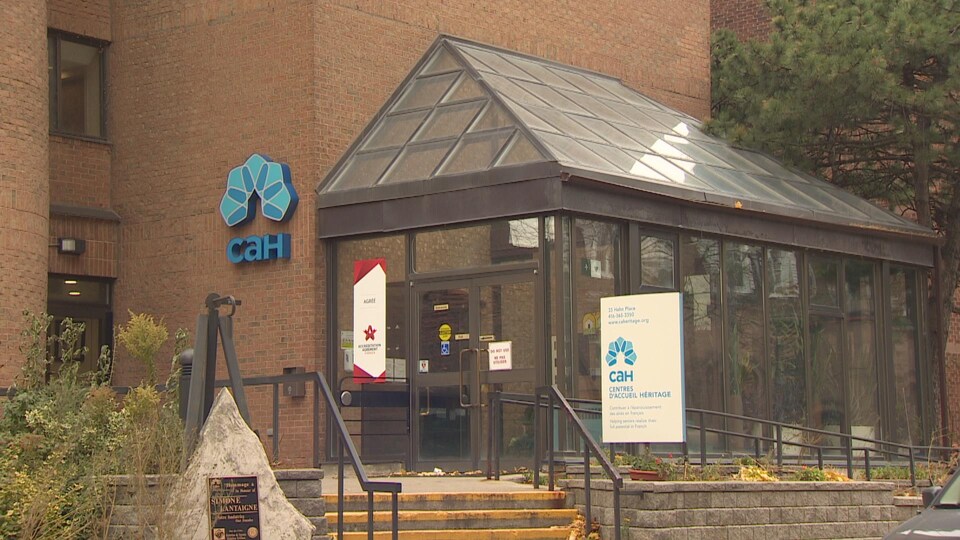 L'entrée de l'immeuble des Centres d'Accueil Héritage