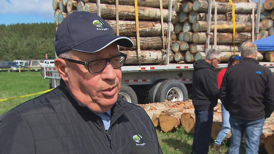 Le directeur du Syndicat des producteurs forestiers du Bas-Saint-Laurent, Charles-Edmond Landry.