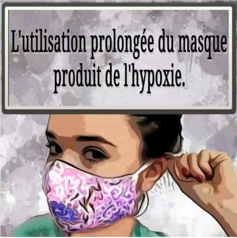Capture d'écran tirée d'une publication Facebook qui laisse entendre que le port du masque peut mener à l'hypoxie cérébrale. Sous un texte allant en ce sens est apposée la photo d'une femme anonyme portant un masque. 