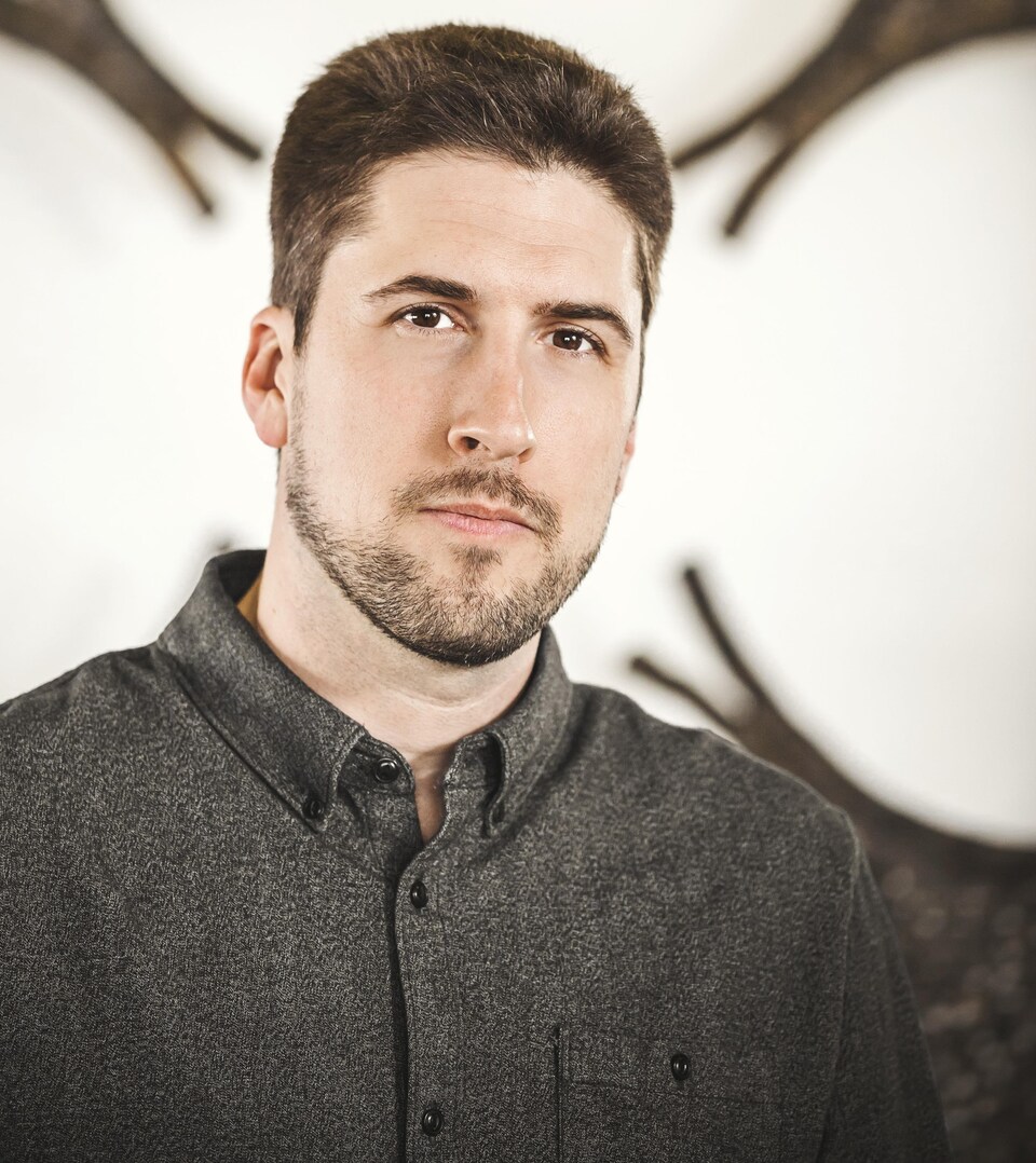 Portrait en couleur de l'auteur David Goudreault