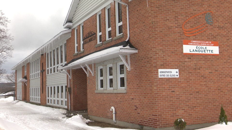 L'école Lanouette de Saint-Antonin est la seule école primaire de la municipalité. 