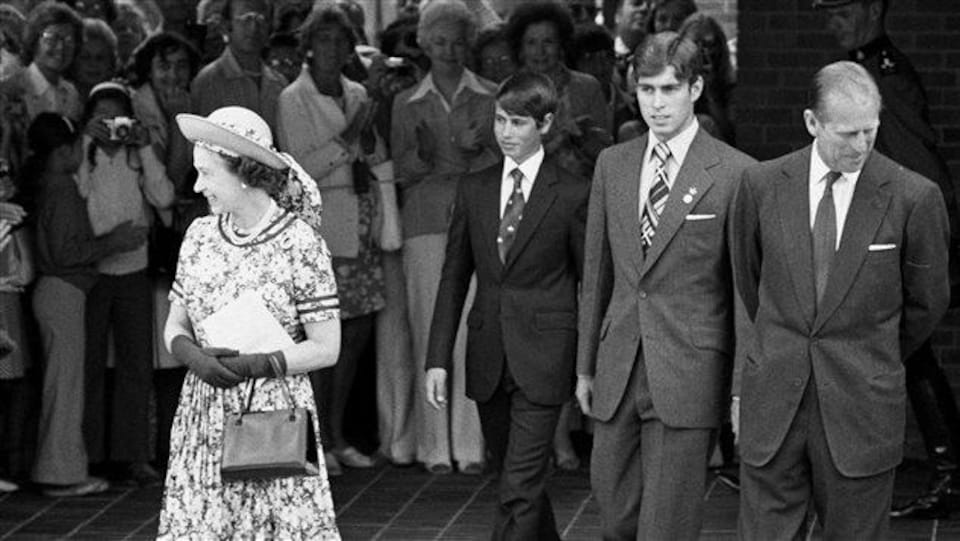 Le couple royal en visite au Canada avec deux de leurs fils, en 1978.
