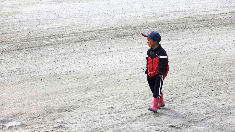 Un enfant de Clyde River, au Nunavut