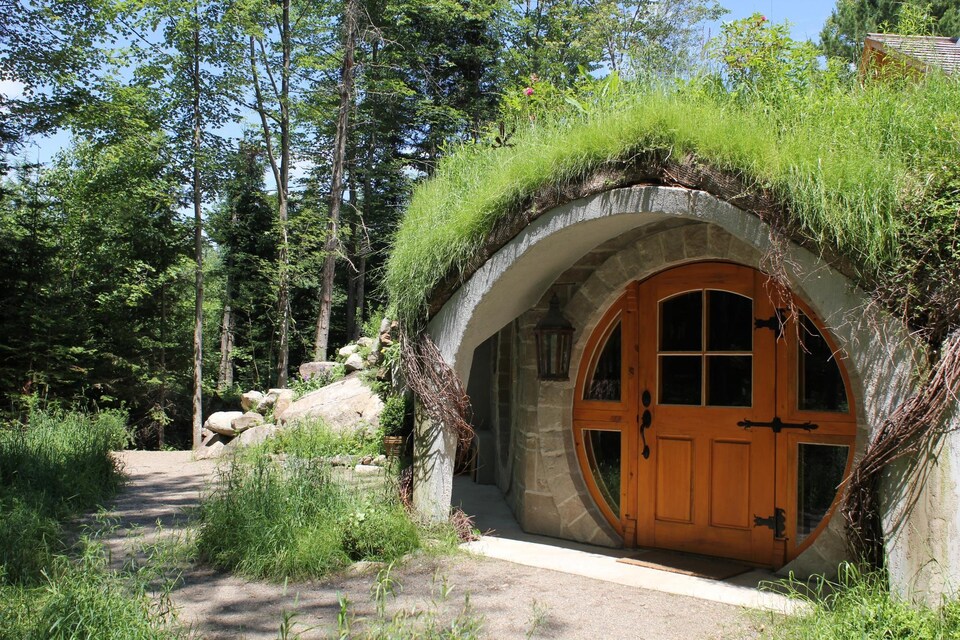 L'entrée de l'habitation le Hobbit.