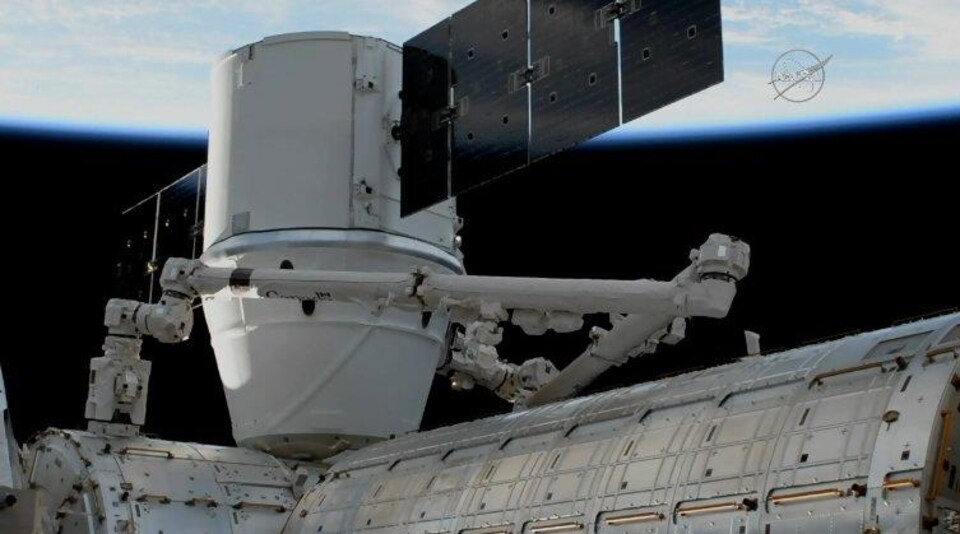 Une capsule Dragon de SpaceX s'est correctement amarrée à la Station spatiale internationale.