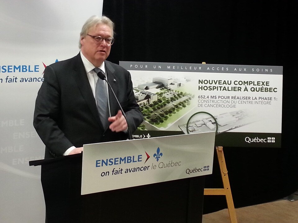 Gaétan Barrette a donné le coup d’envoi aux travaux de construction de la Phase 1 du Nouveau complexe hospitalier du CHU de Québec – Université Laval.