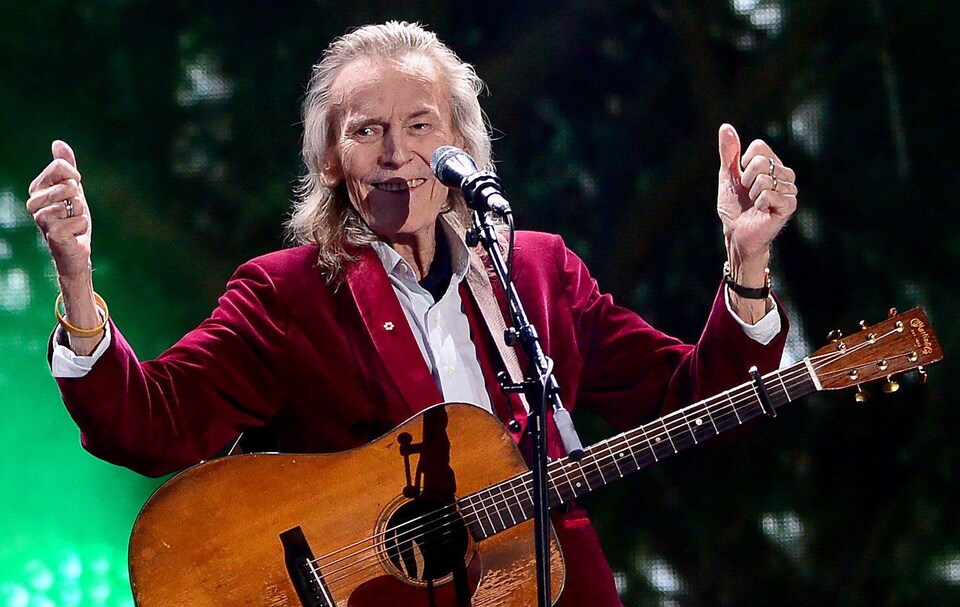 L'icône canadienne du folk rock, Gordon Lightfoot, a offert une de ses chansons aux spectateurs réunis sur la Colline parlementaire, à Ottawa, le 1er juillet 2017, lors des célébrations du 150e anniversaire du Canada.