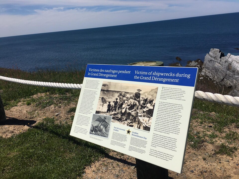 Panneau d'interprétation au Parc du Phare à Cap Sainte-Marie.