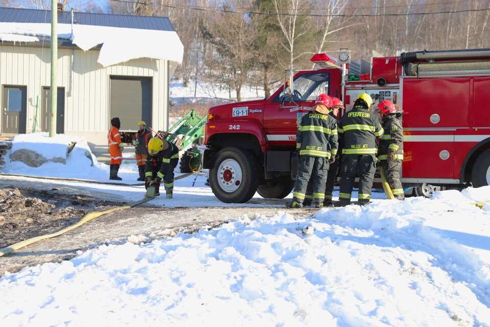 Les pompiers de Vallée-Jonction après l'incendie