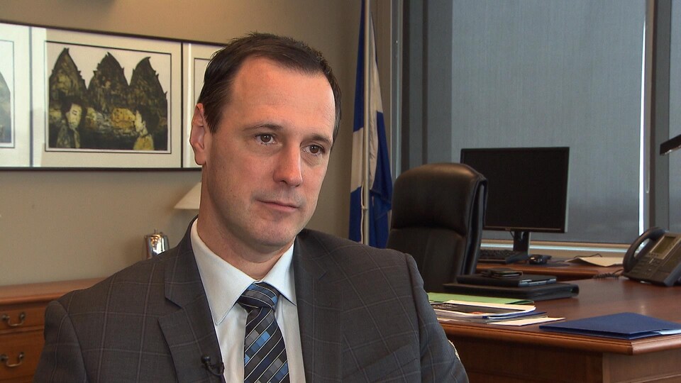 Jean-François Roberge dans son bureau.