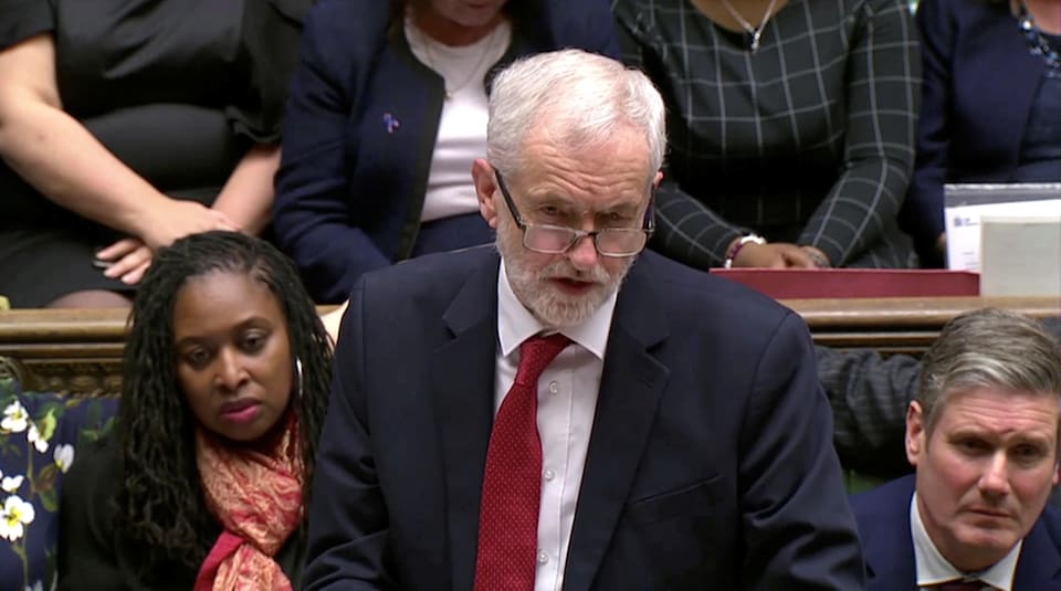 Jeremy Corbyn prend la parole à la Chambre des communes.