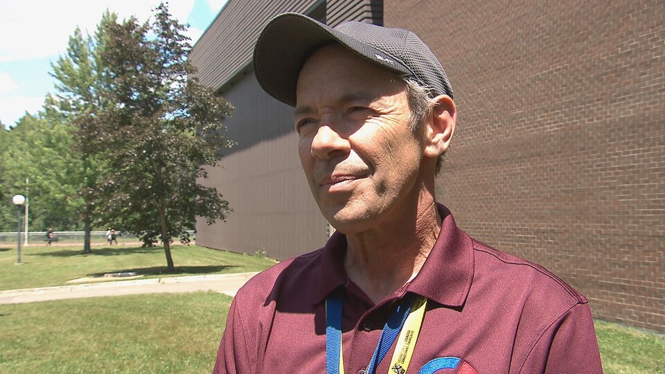 Gaston Létourneau en entrevue sur le site des Jeux de la francophonie canadienne à Moncton. 